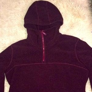 Mountain Hardware thick fleece hoodie